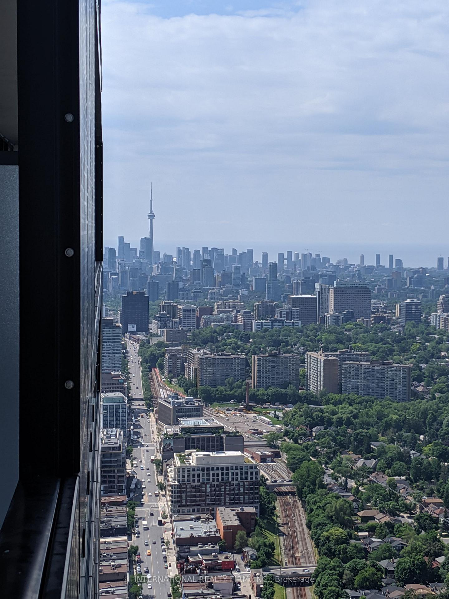 8-eglinton-avenue-e-toronto-ontario-c12205301