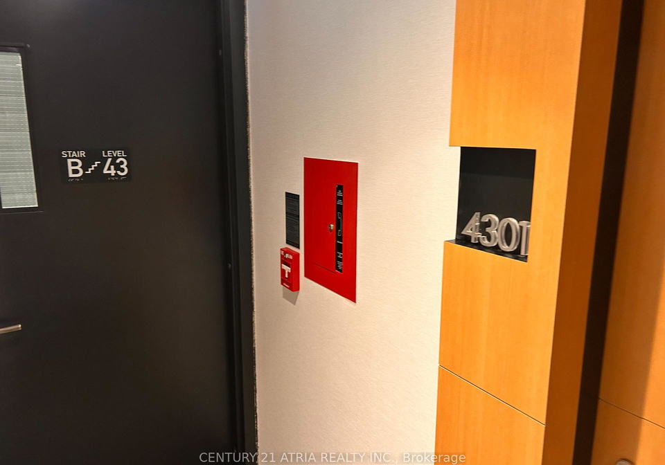 11-wellesley-street-w-toronto-ontario-c12205320