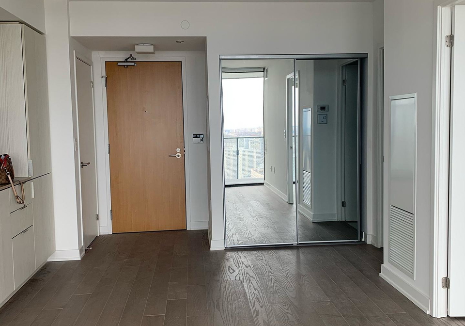 11-wellesley-street-w-toronto-ontario-c12205320