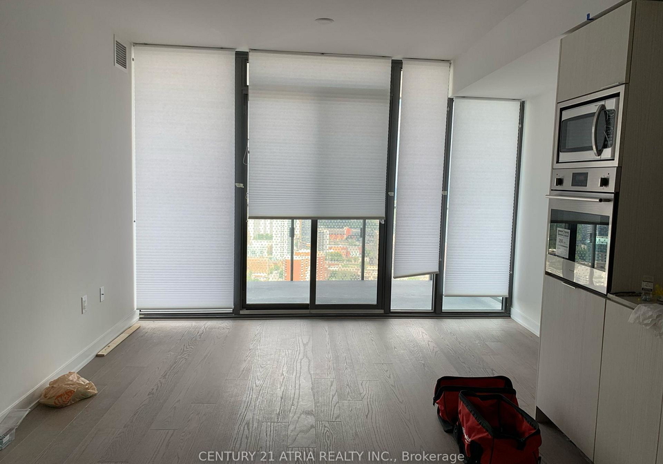 11-wellesley-street-w-toronto-ontario-c12205320