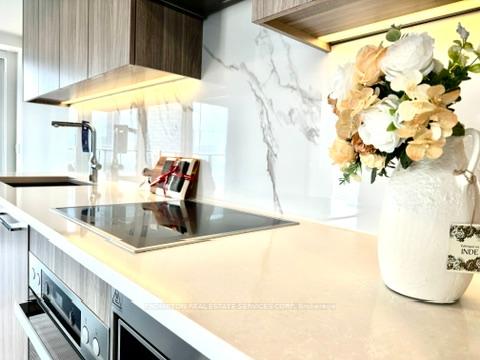 3-concord-cityplace-way-toronto-ontario-c12205342