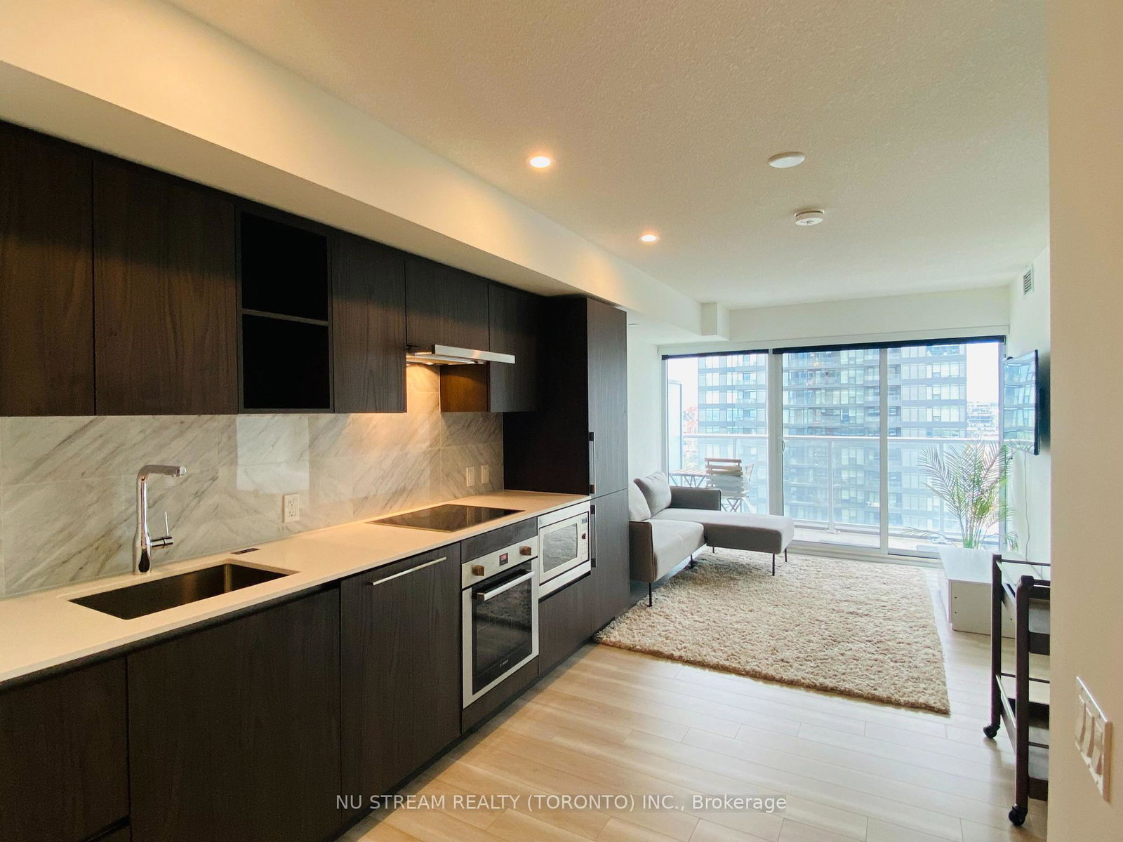 17-bathurst-street-toronto-ontario-c12205599