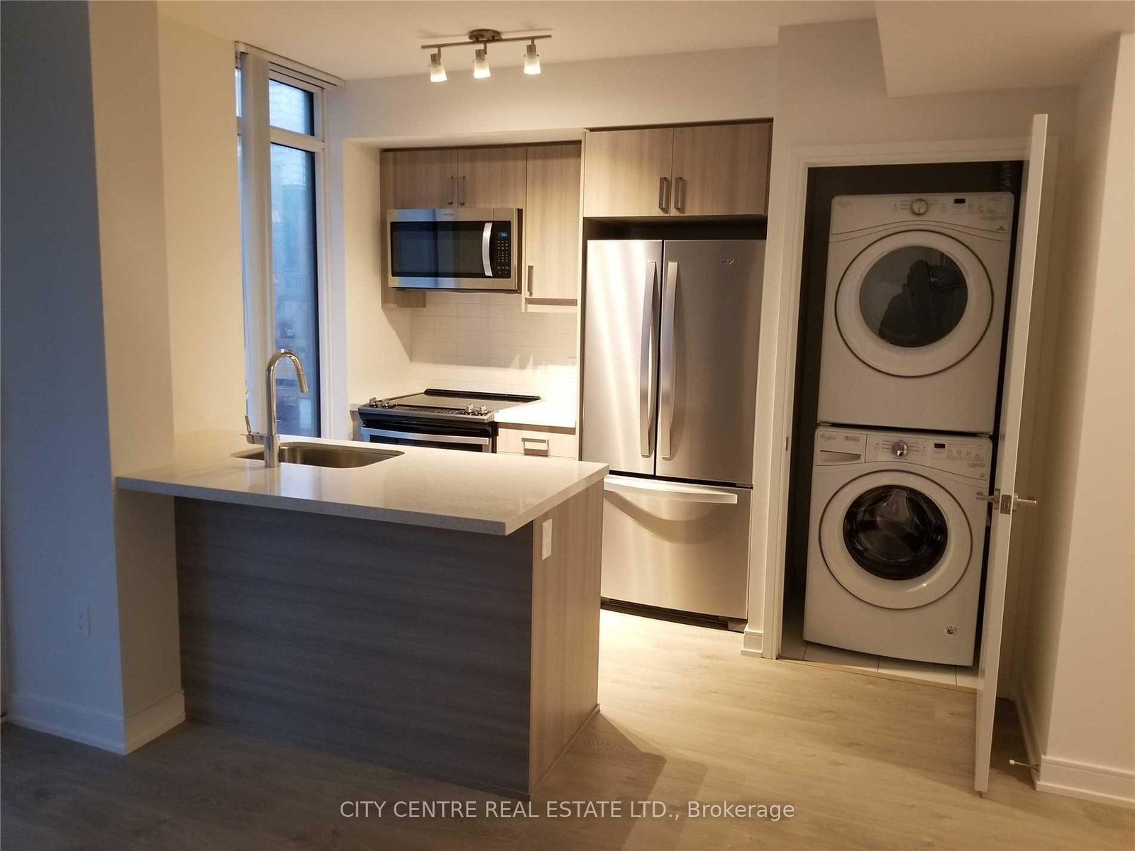 50-wellesley-street-e-toronto-ontario-c12205667