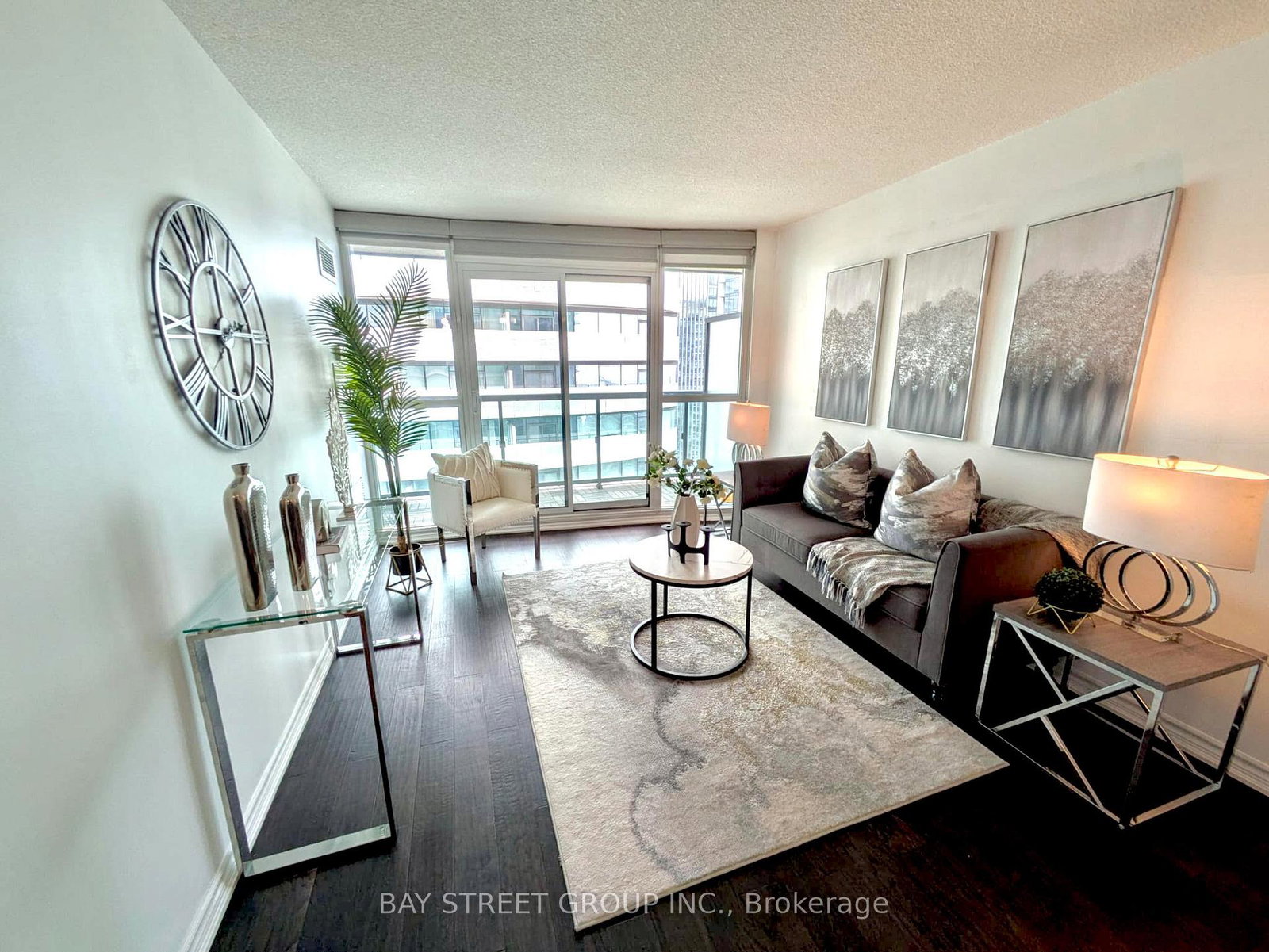 19-grand-trunk-crescent-e-toronto-ontario-c12205740