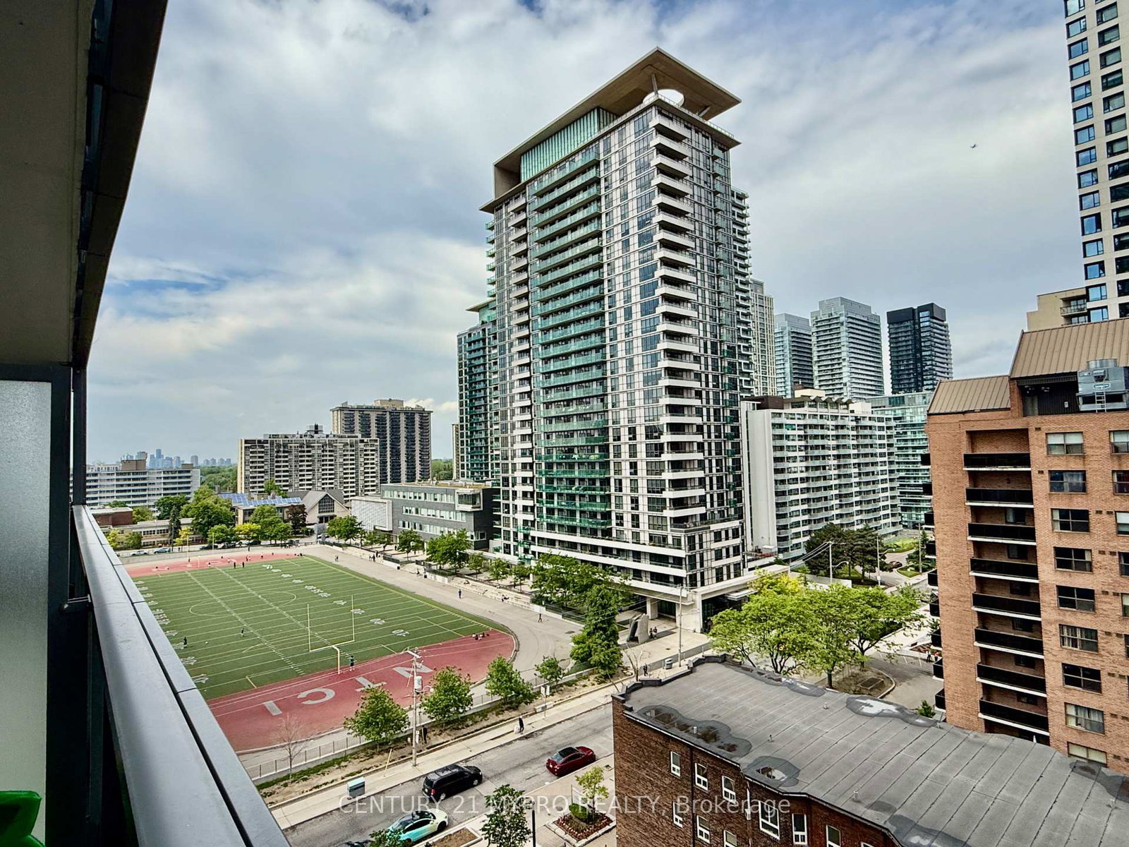 39-roehampton-avenue-toronto-ontario-c12205806