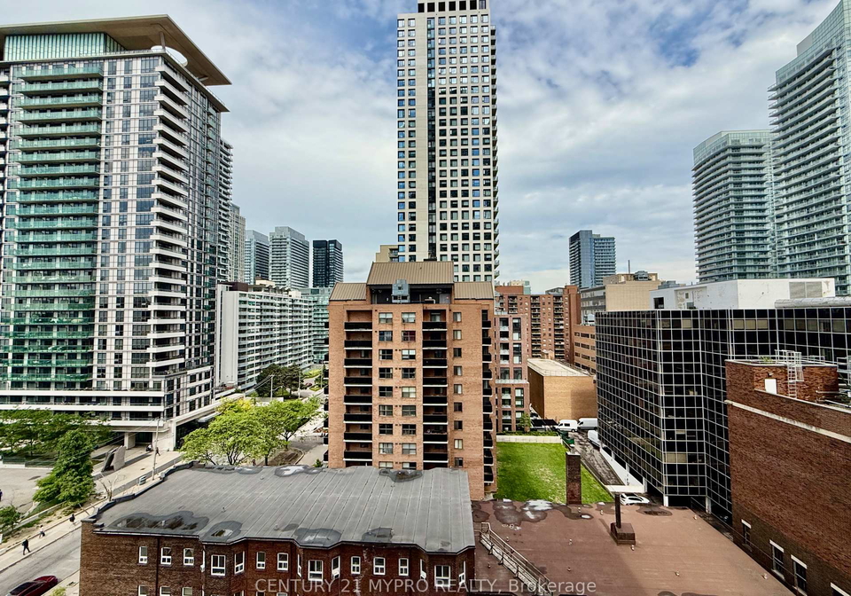 39-roehampton-avenue-toronto-ontario-c12205806