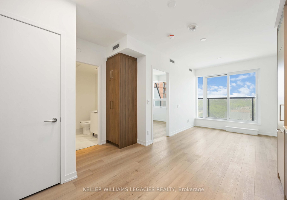 863-st-clair-avenue-w-toronto-ontario-c12206013
