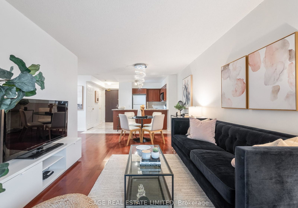 30-grand-trunk-crescent-toronto-ontario-c12206029