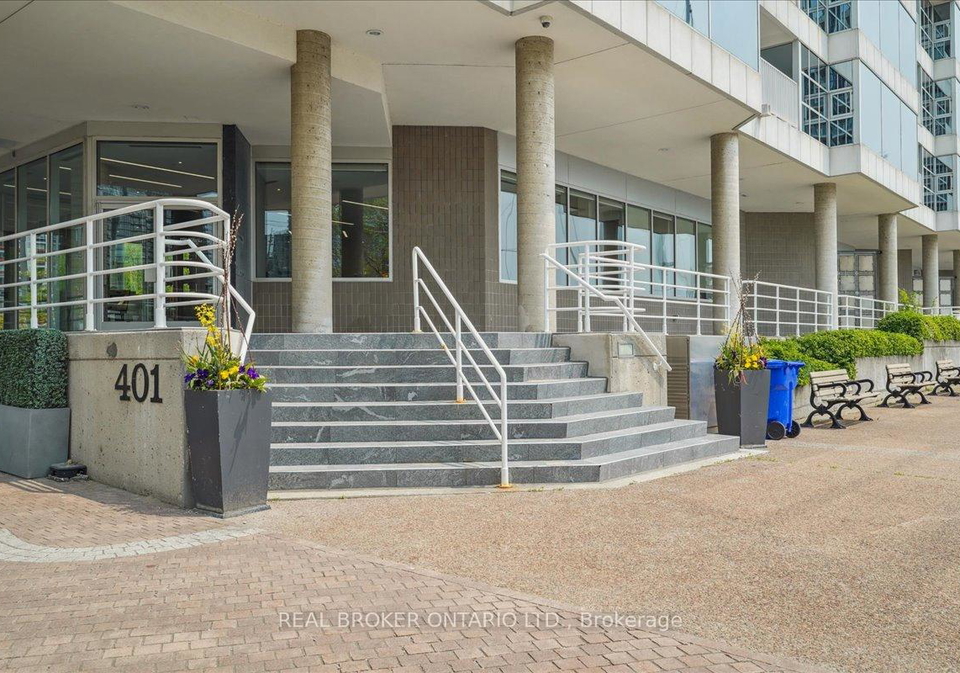401-queens-quay-w-toronto-ontario-c12206101