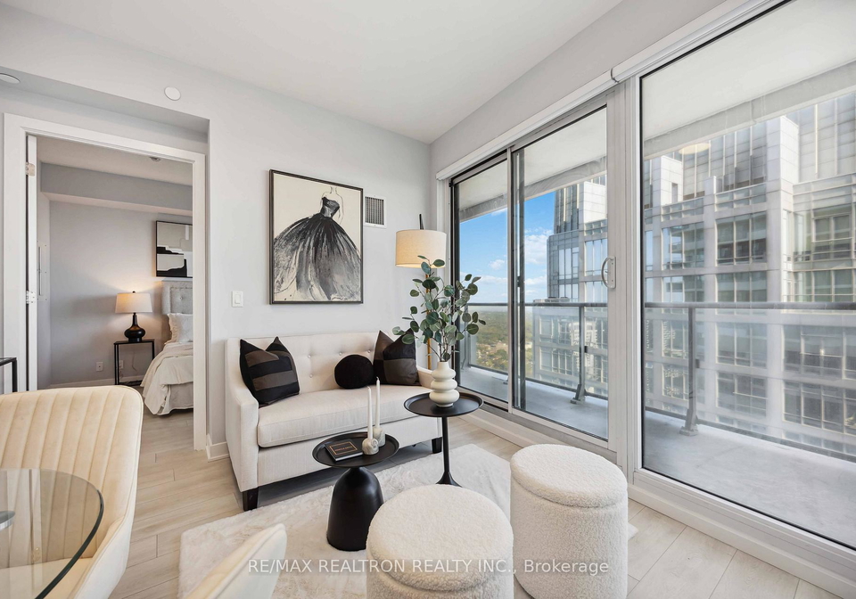 2221-yonge-street-toronto-ontario-c12206236