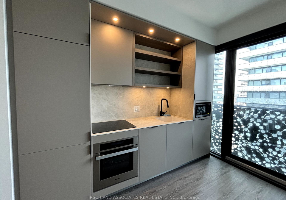 55-charles-street-e-toronto-ontario-c12206427
