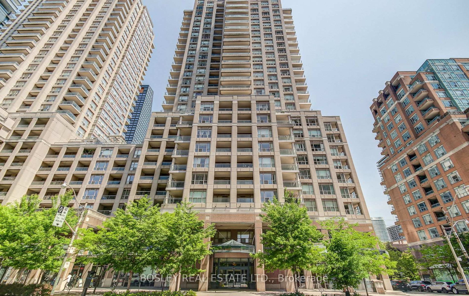 909-bay-street-toronto-ontario-c12207254