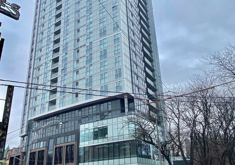 219-dundas-street-e-toronto-ontario-c12207256