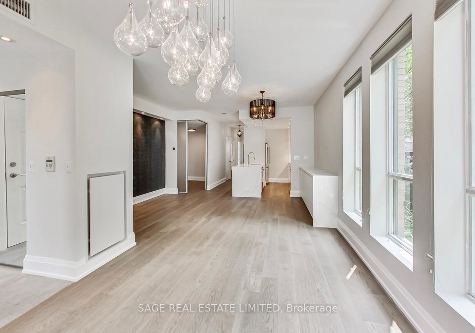 25-soho-street-toronto-ontario-c12207605