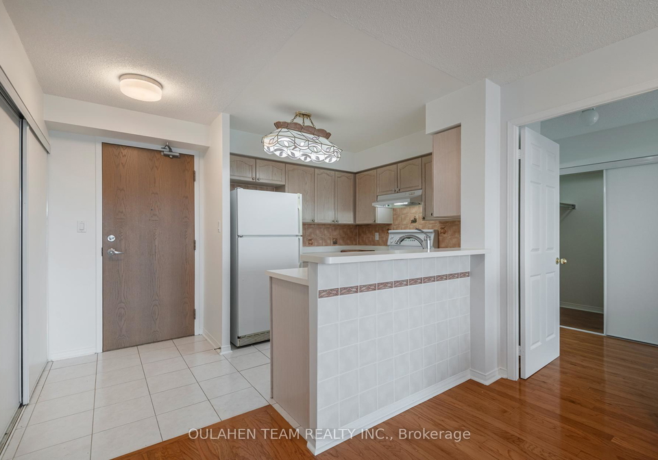233-beecroft-road-toronto-ontario-c12207770