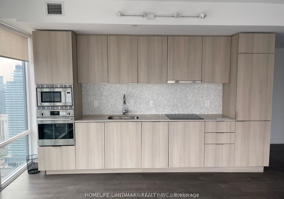 955-bay-street-toronto-ontario-c12207860