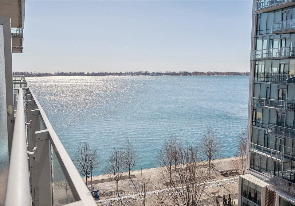 39-queens-quay-e-toronto-ontario-c12207914