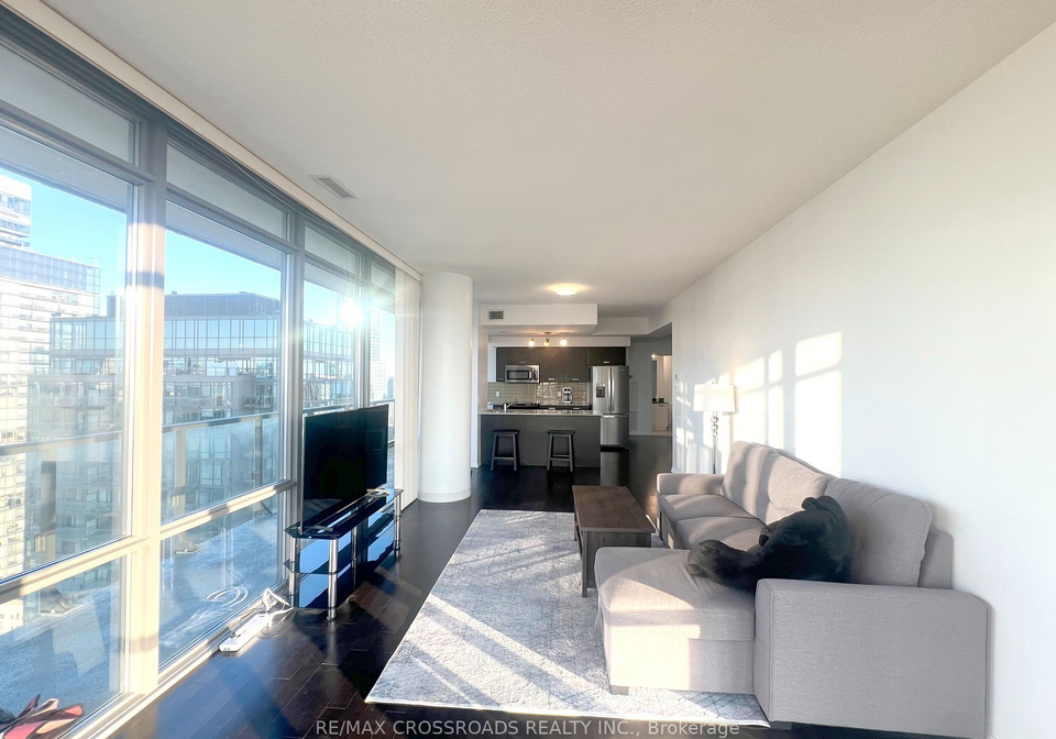 832-bay-street-toronto-ontario-c12208011
