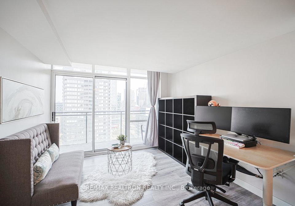 15-fort-york-boulevard-toronto-ontario-c12208324