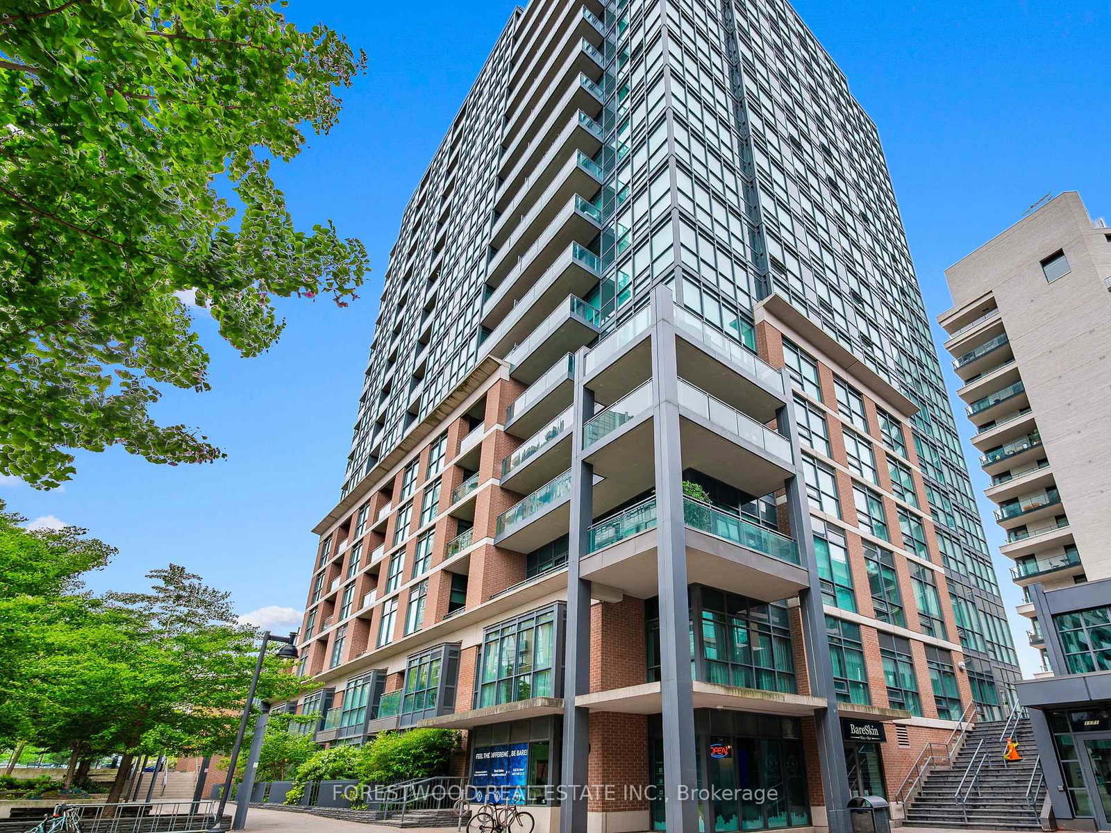 1171-queen-street-w-toronto-ontario-c12208494