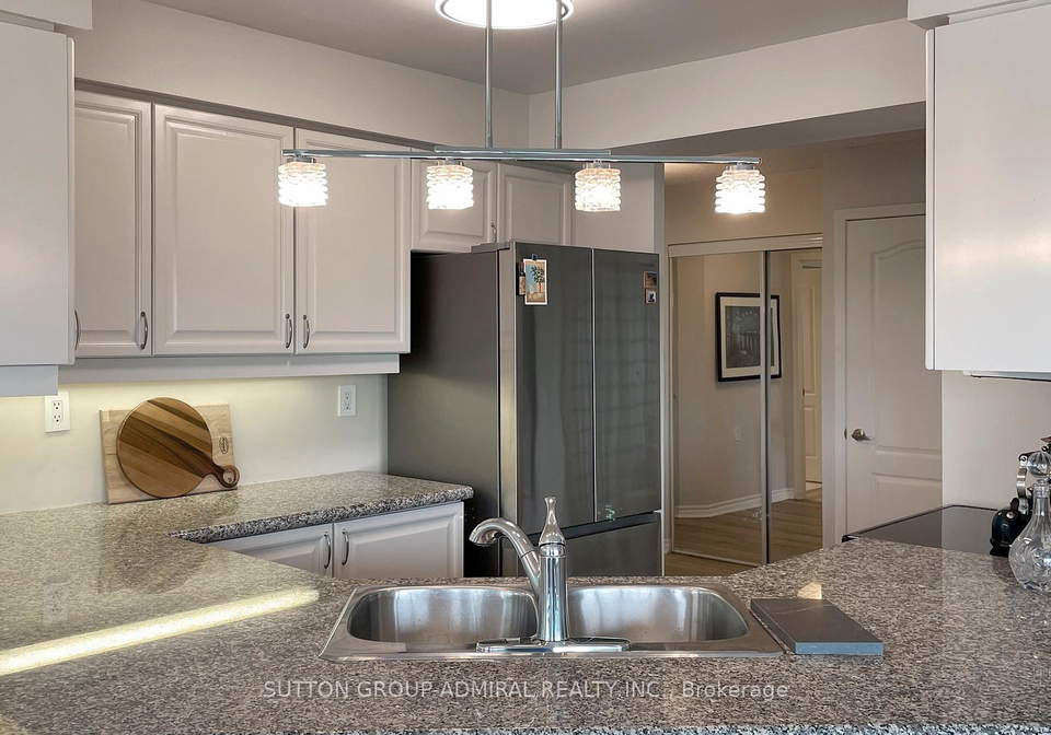 890-sheppard-avenue-w-toronto-ontario-c12208592