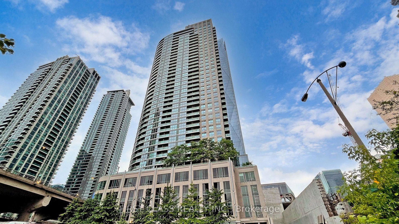 18-yonge-street-toronto-ontario-c12208594