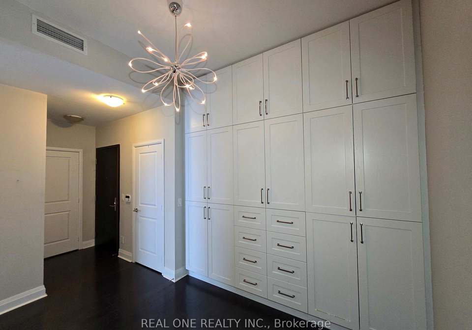 65-st-mary-street-toronto-ontario-c12208672