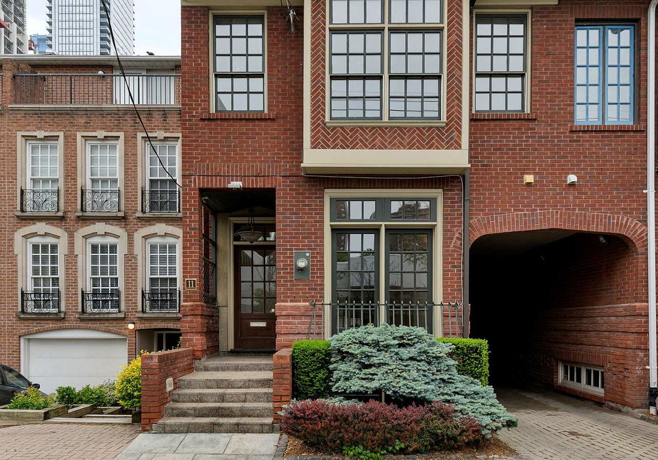 11-berryman-street-toronto-ontario-c12209116
