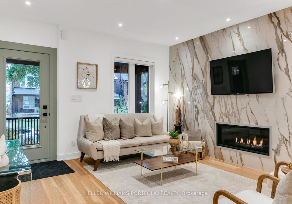 231-grace-street-toronto-ontario-c12209829