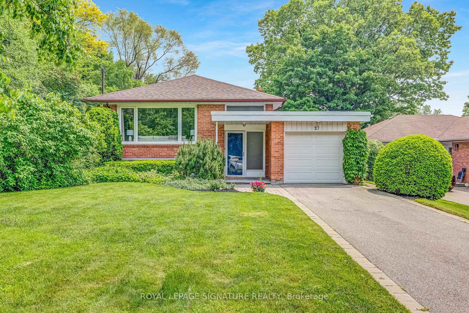 27-fenelon-drive-north-york-ontario-c12210306