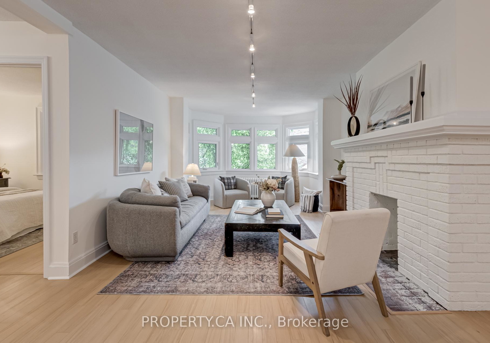 1599-bathurst-street-toronto-ontario-c12210317