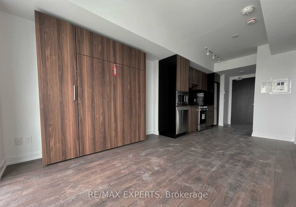 501-yonge-street-toronto-ontario-c12210357