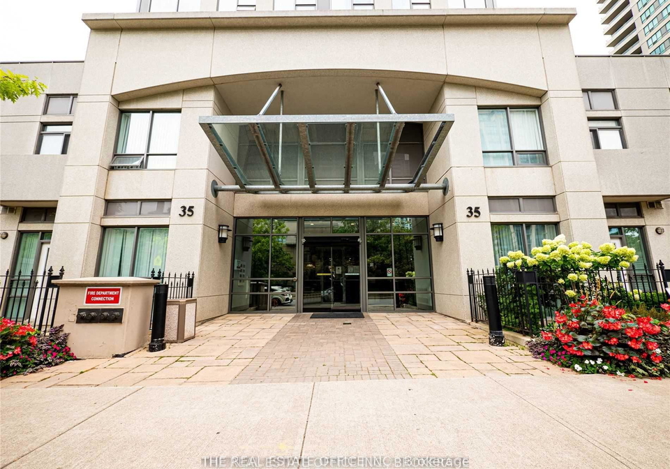 35-hollywood-avenue-north-york-ontario-c12210880