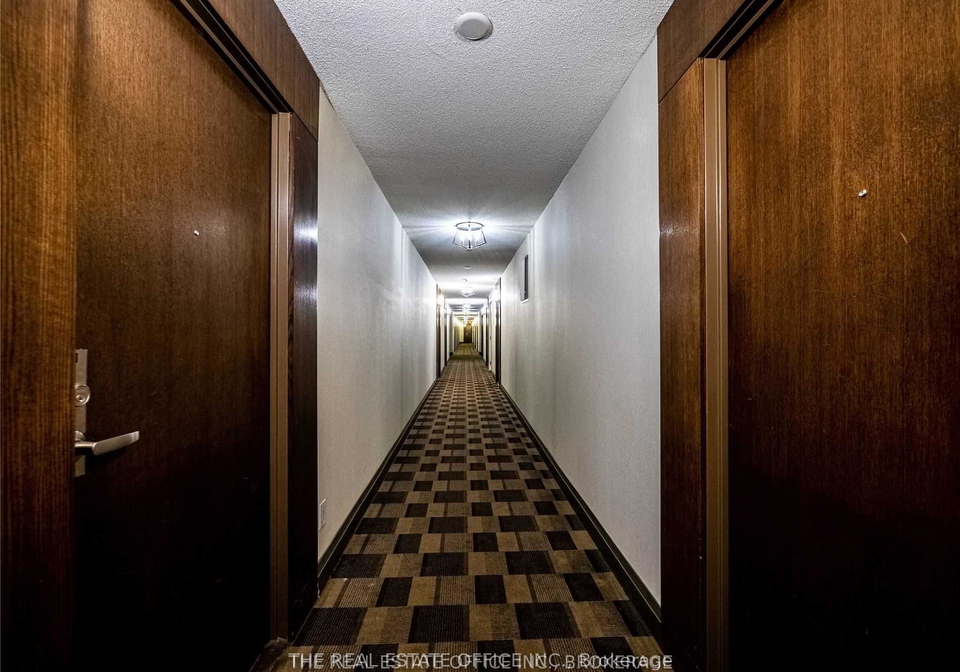 35-hollywood-avenue-north-york-ontario-c12210880