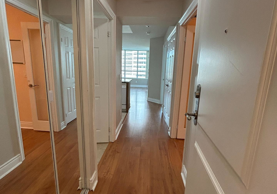 15-greenview-avenue-toronto-ontario-c12211140