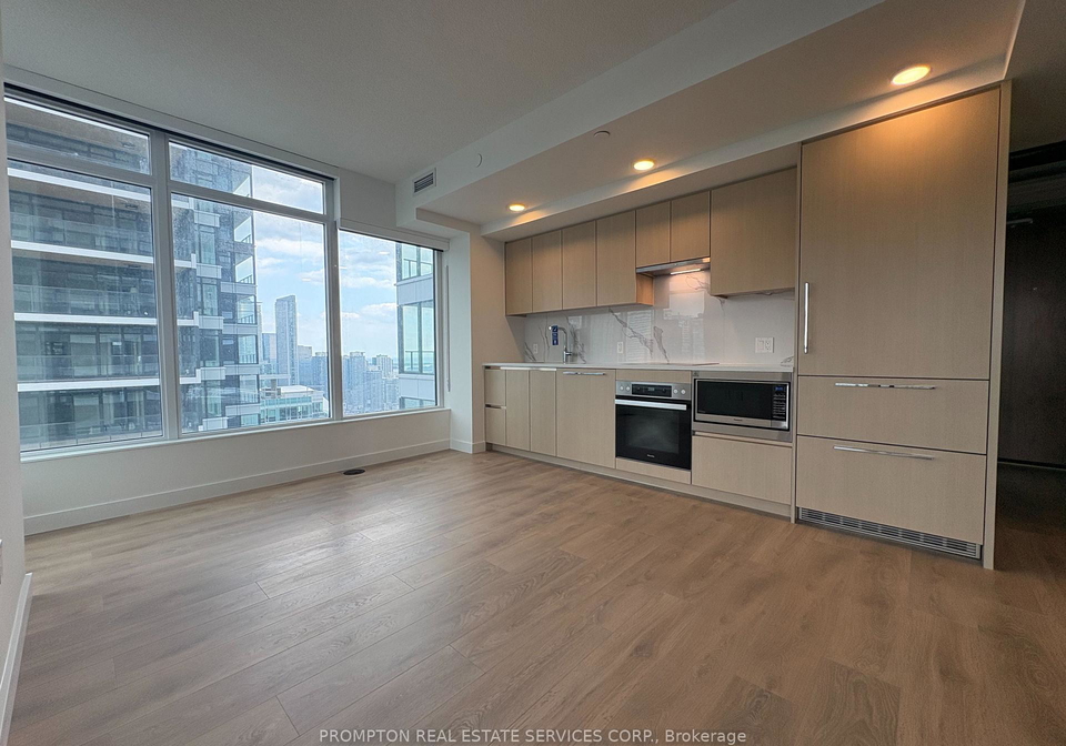 3-concord-cityplace-way-toronto-ontario-c12211191
