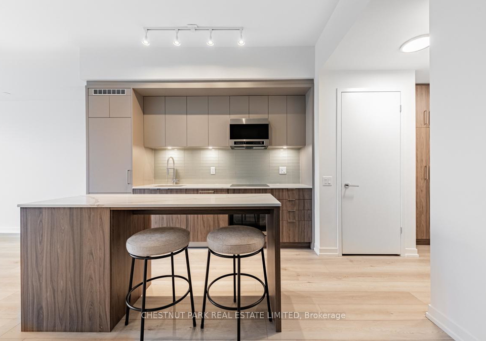863-st-clair-avenue-w-toronto-ontario-c12211354