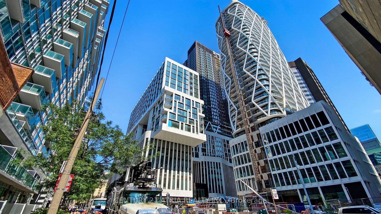 238-simcoe-street-toronto-ontario-c12211602