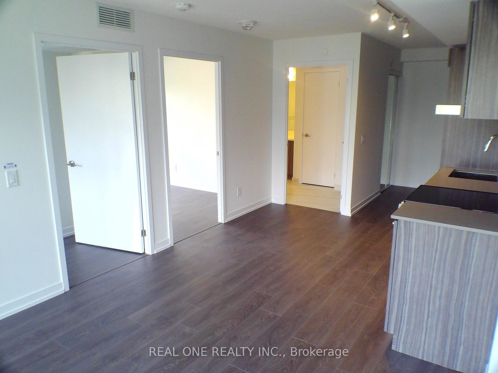 219-dundas-street-e-toronto-ontario-c12211679