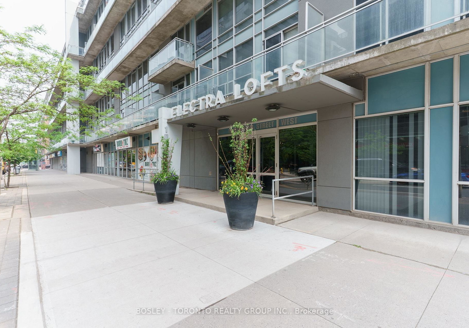 1029-king-st-street-w-toronto-ontario-c12211970