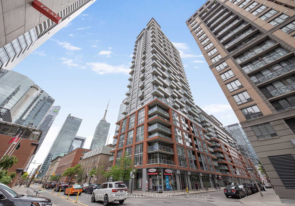 126-simcoe-street-toronto-ontario-c12212237