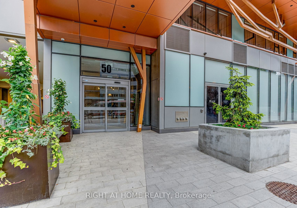 50-wellesley-st-street-e-toronto-ontario-c12212276