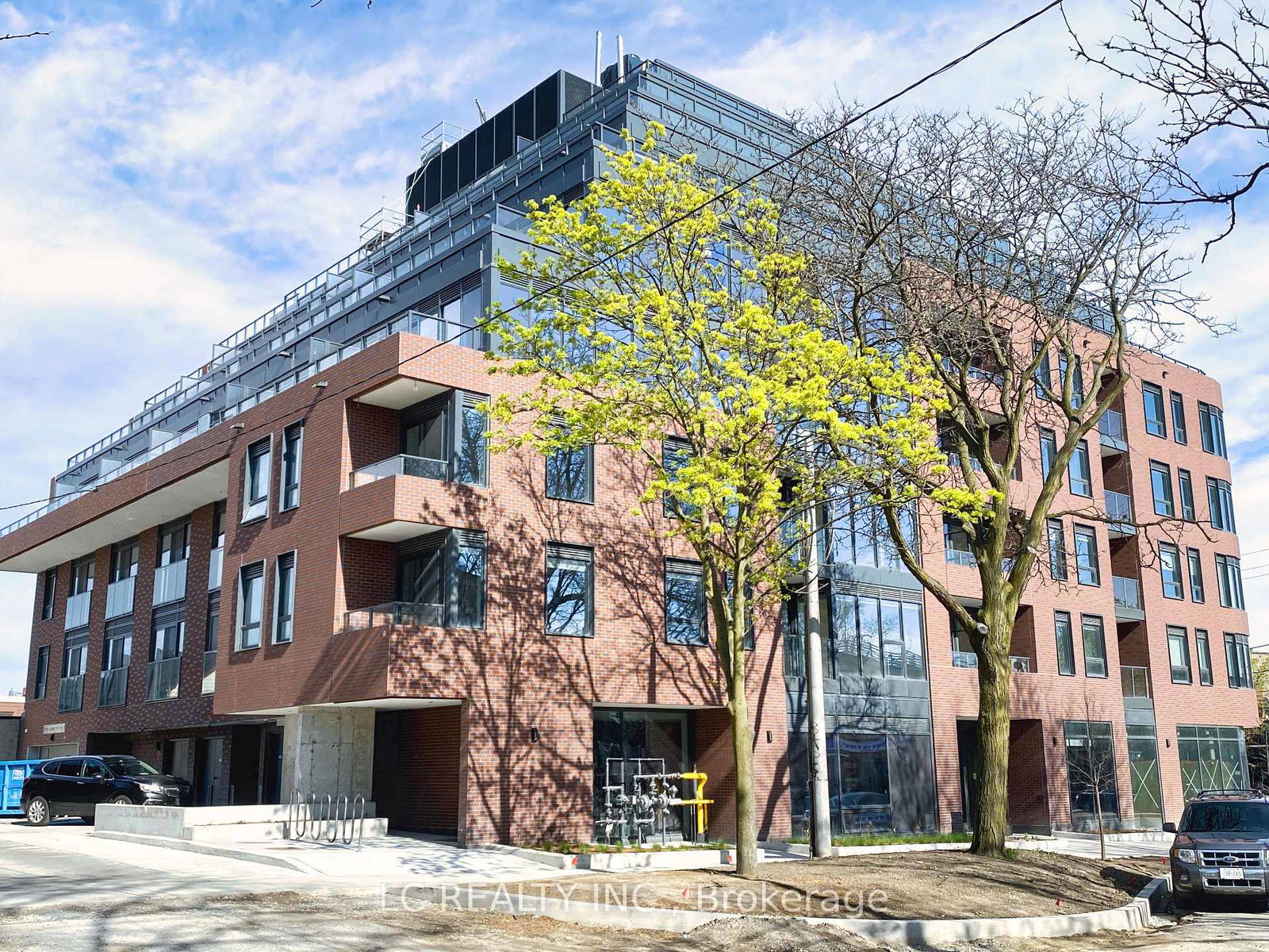 5-lakeview-avenue-toronto-ontario-c12212299