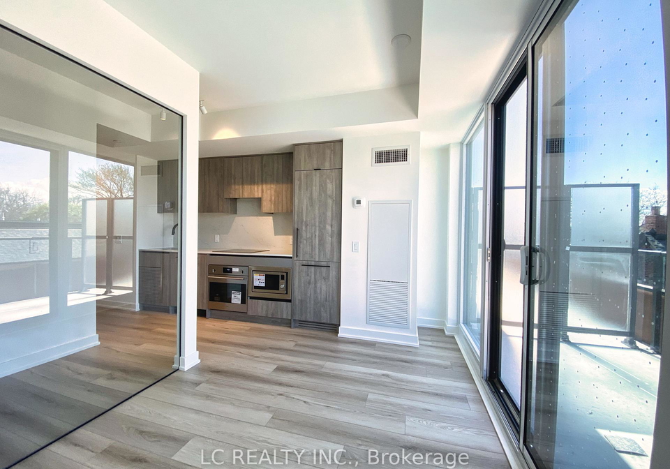 5-lakeview-avenue-toronto-ontario-c12212299