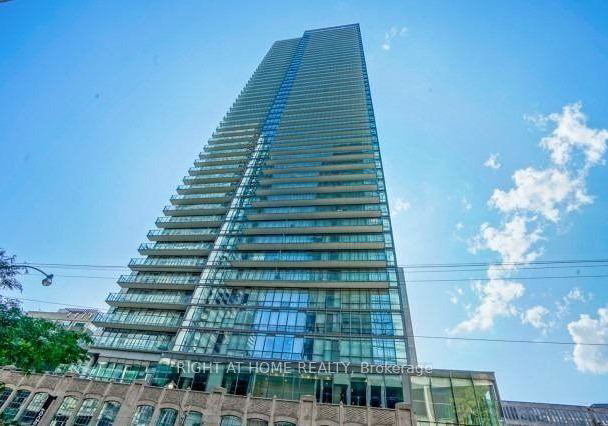832-bay-street-toronto-ontario-c12212423