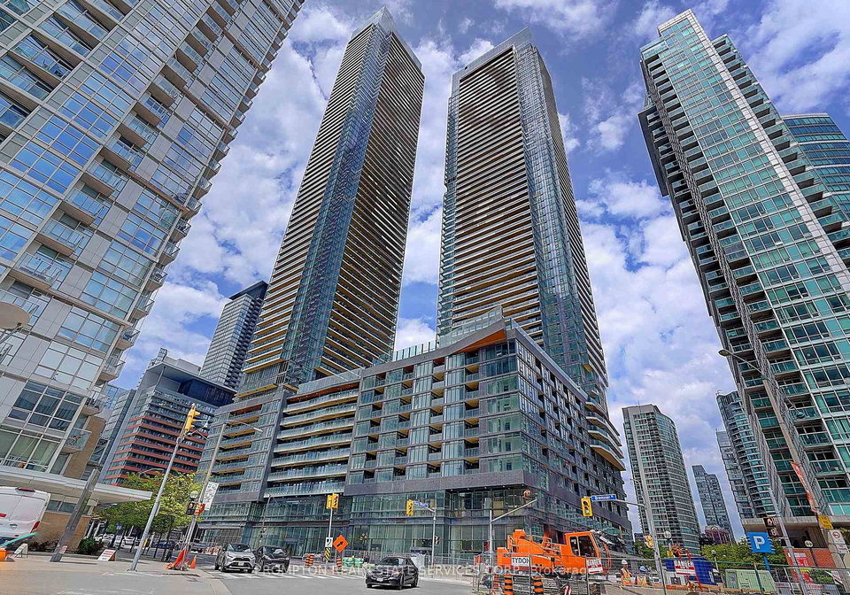 1-concord-cityplace-way-toronto-ontario-c12212795