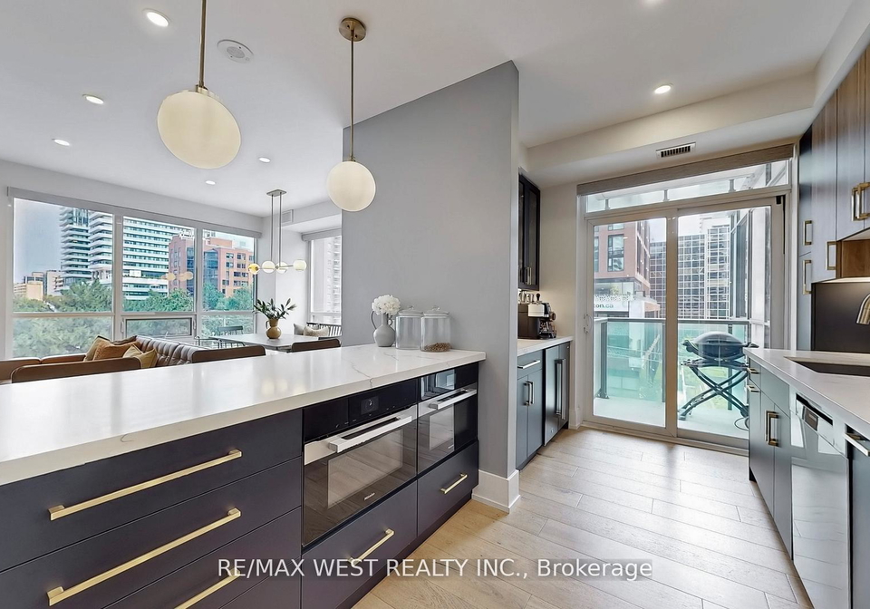 70-roehampton-avenue-toronto-ontario-c12213183