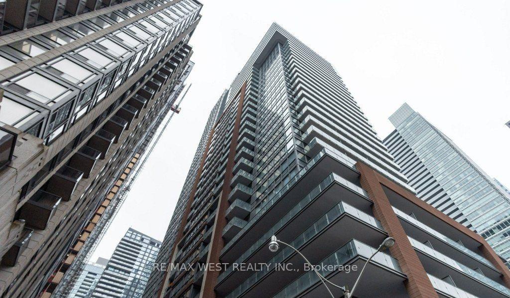 8-mercer-street-toronto-ontario-c12213557