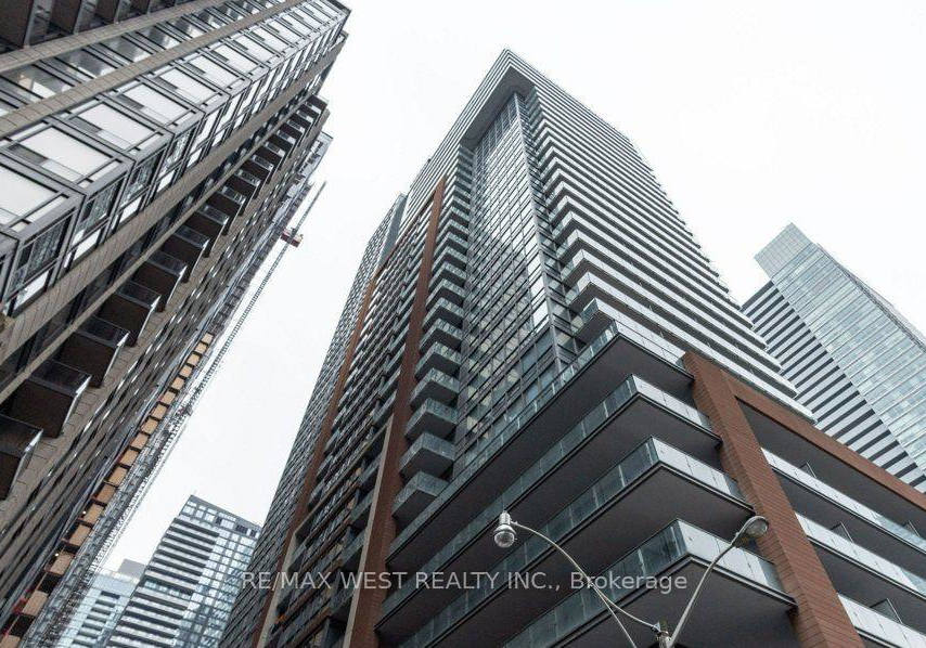 8-mercer-street-toronto-ontario-c12213557