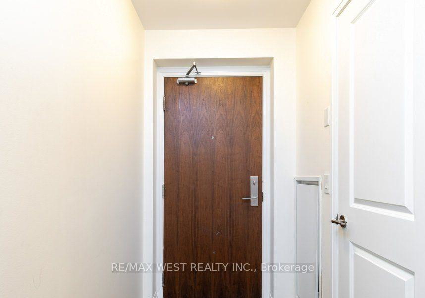 8-mercer-street-toronto-ontario-c12213557